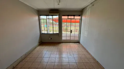 WhatsApp Image 2025-12-02 at 15.00.58.